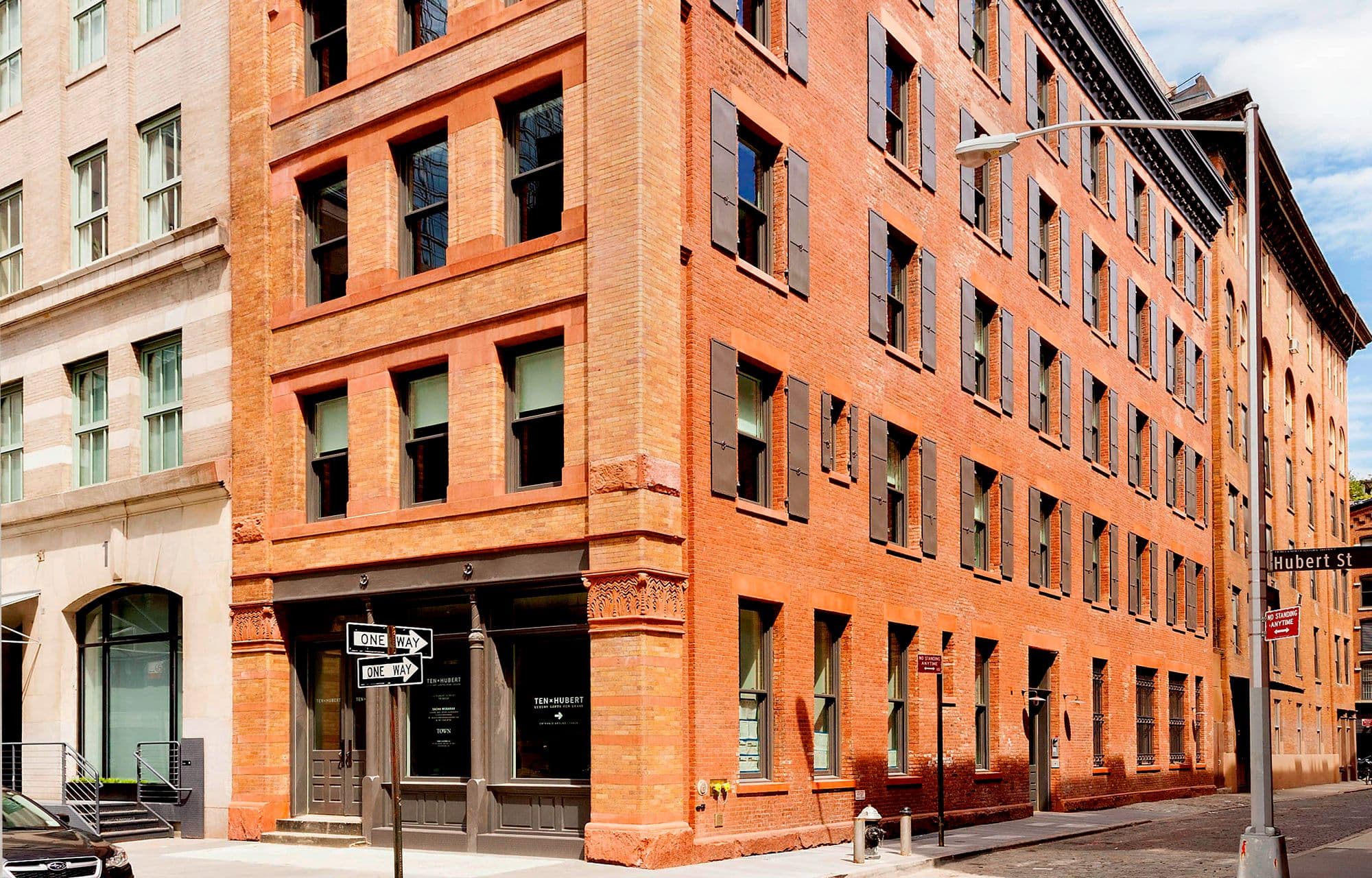 10 Hubert Street — photo 1